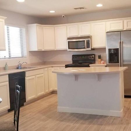 Phoenix comfort home suites Extérieur photo