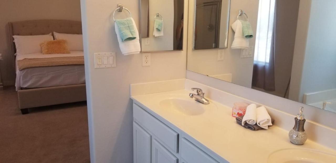 Phoenix comfort home suites Extérieur photo