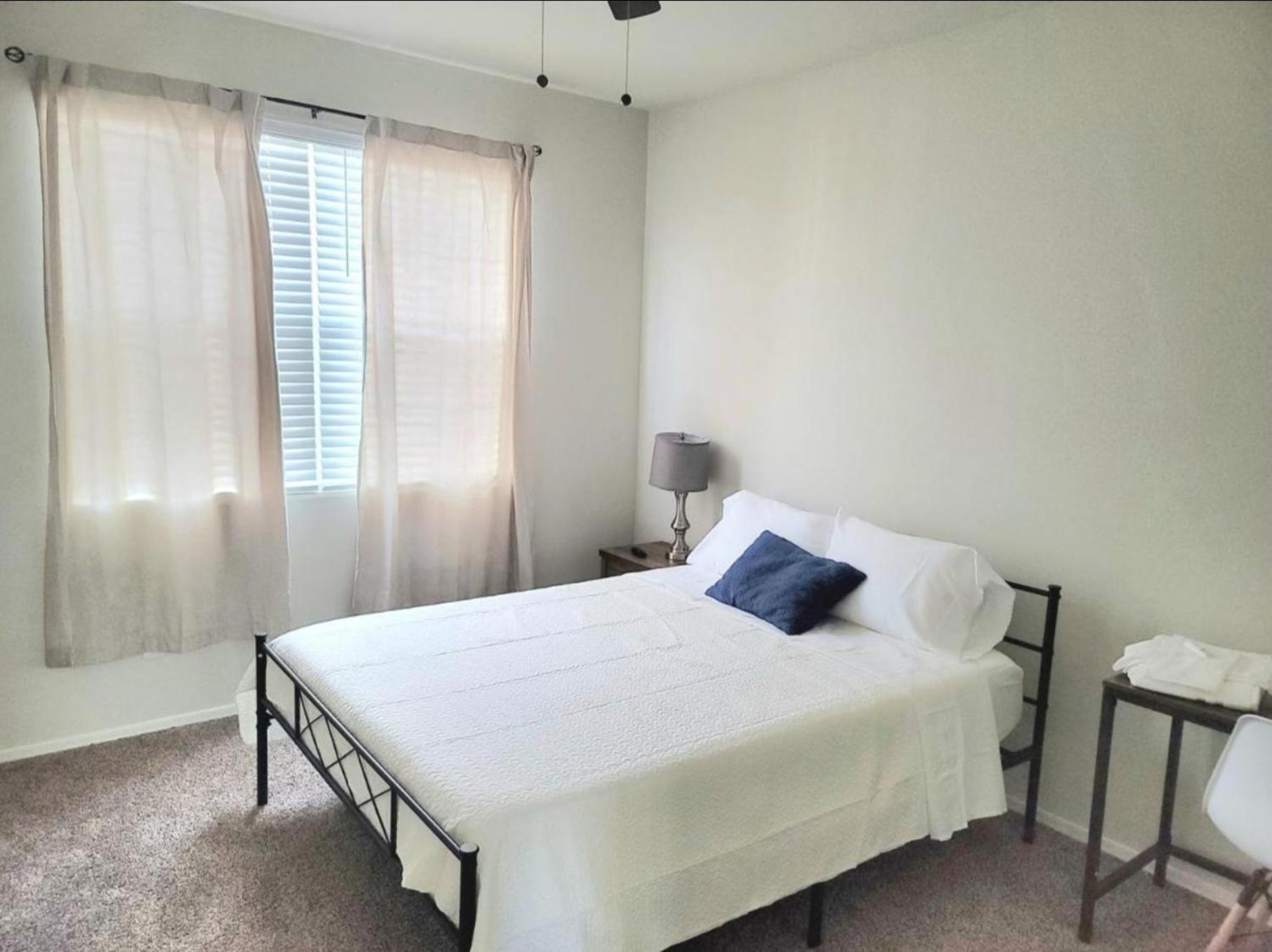 Phoenix comfort home suites Extérieur photo